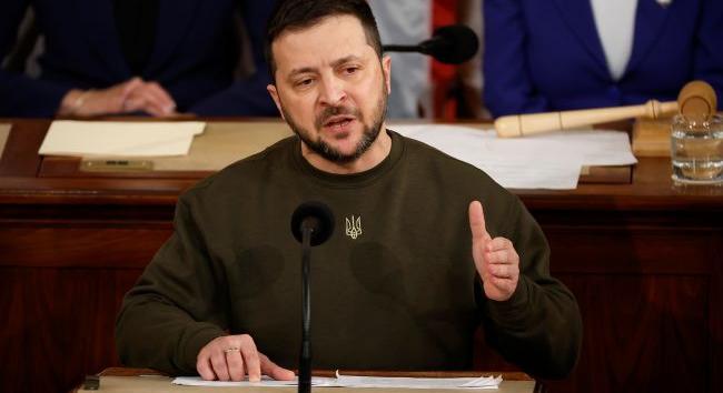 Zelenszkij kifejtette, mitől függ a tisztességes béke Ukrajnában