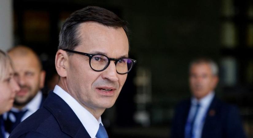Brutális leszámolás Lengyelországban: Morawiecki is célkeresztbe került