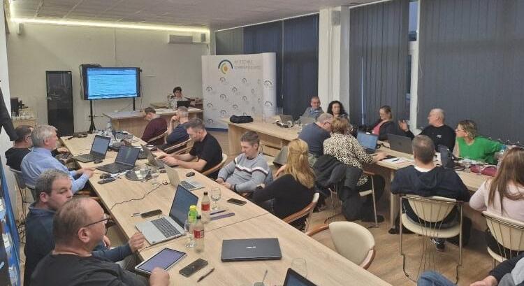 Nemcsak ti képezitek ám magatokat, hanem tanáraitok is, és nem is akárhol