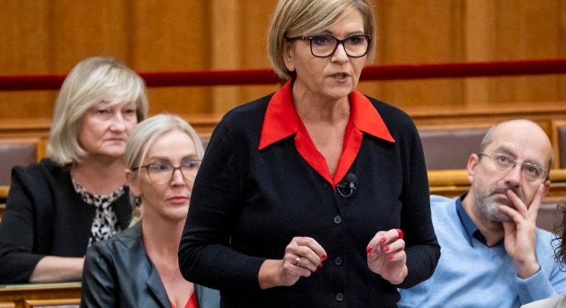 Dobrev Klárát és a vagdalkozó Kálmán Olgát együtt kérdezte fel Rétvári Bence