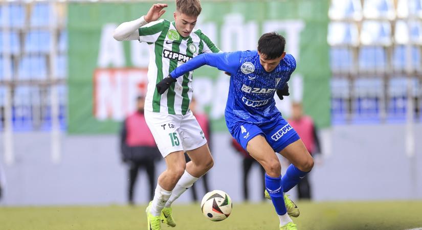 Három hónap alatt, műtét nélkül jött vissza lábközépcsonttöréséből a Paks támadója