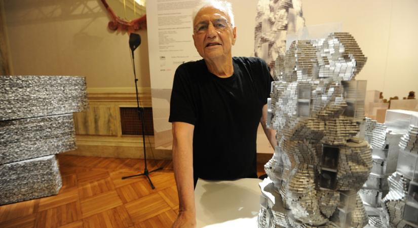 Elhunyt Frank Gehry