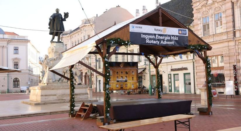 Megdöbbentő, mi fogadta a Rotary Advent szervezőit: darabokra tört díszek és szétdobált dekorációk