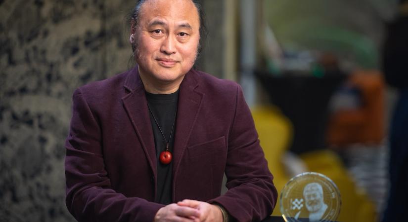 Krasznahorkai és Szőcs Géza Kínában