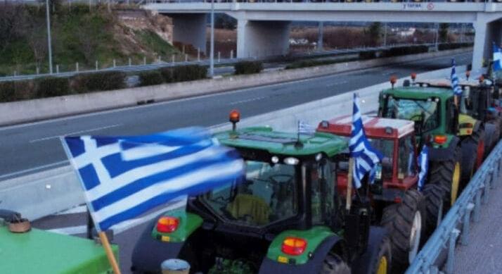 Dühöngenek a gazdák – Sokkoló ideg- és könnygázt is bevetettek ellenük