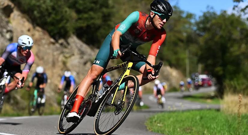 Valter Attila elkezdte a felkészülést új kerékpáros csapatánál