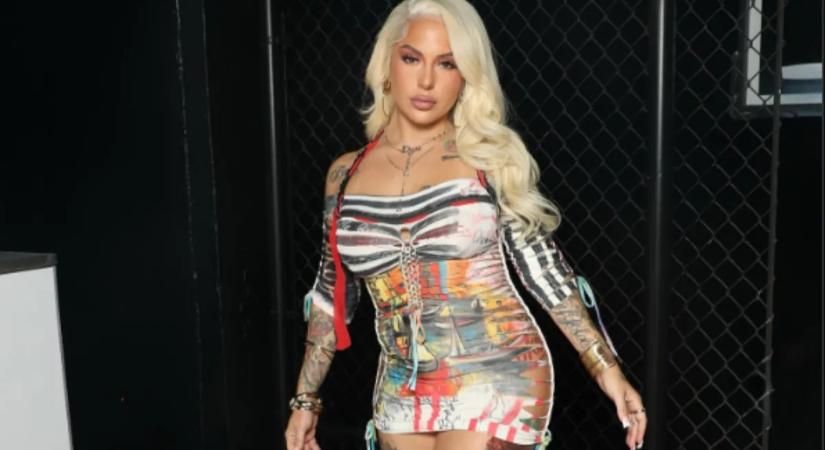 Tay Money odatette magát, nem tudod a szemed levenni a melleiről - dögös fotók