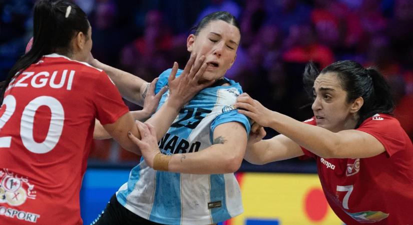 Argentína nem zárta nyeretlenül a középdöntőt a női kézilabda-világbajnokságon