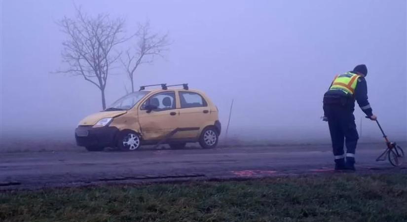 Köd szedi áldozatait Békéscsabánál – képpel