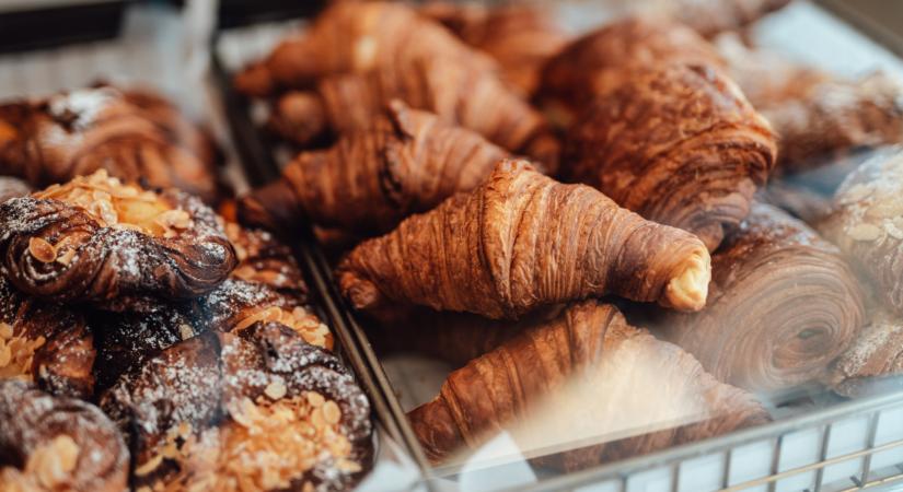 Új összetevő jelenthet meg sok élelmiszerben: kék színű, ezt kell tudni róla