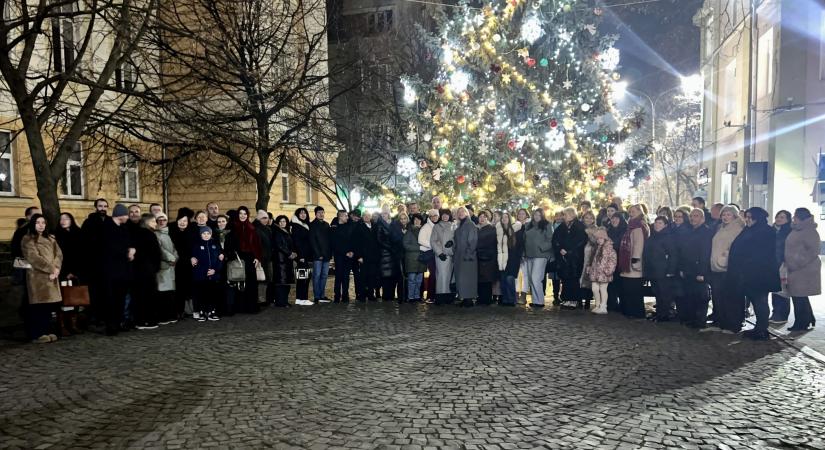 Advent második vasárnapja: sokan gyűltek össze a beregszászi gyertyagyújtáson