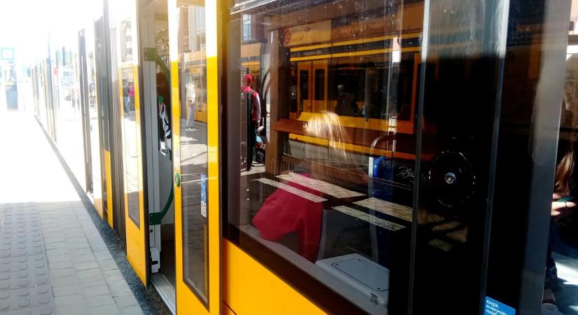 Most jött: kisiklott az 1-es villamos