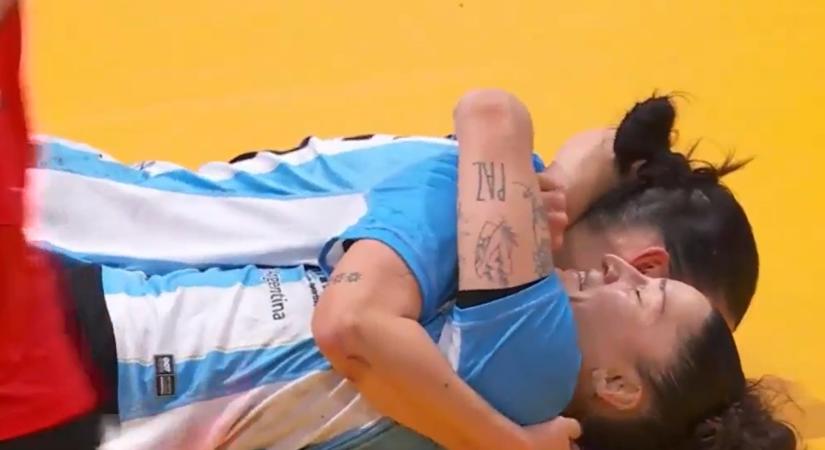 Mi csak a vállunkat vonjuk meg, ők zokogva borultak össze az utolsó perces győztes gól után a kézivébén