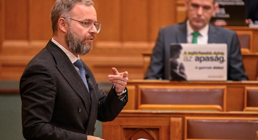 Orbán Balázs Arató Gergelynek: Hiába kiabálnak, önök hoaxot építettek fel