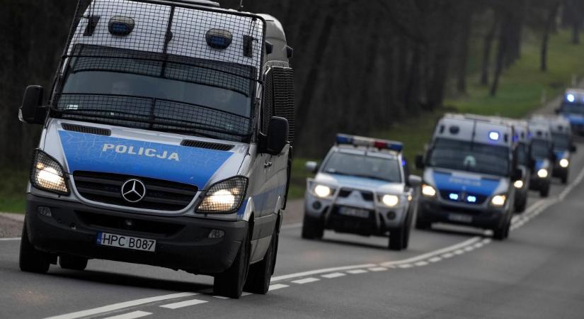 Hekkerek vagy kémek? Kiberbűnözés gyanújával tartóztattak le három ukrán férfit Varsóban