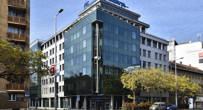 Megszűnik az állami támogatás, díjemelésre és leépítésre kényszerül Magyarország legnagyobb vasúti árufuvarozó társasága