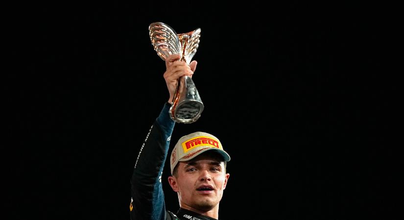 A világbajnok Norris az 1-es rajtszámra vált