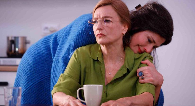 „A MI ÉLETÜNKBE MÁR NEM FÉR BELE, HOGY EZT A SZART ELTAKARÍTSUK” Lucy Kirkwood: Gyerekek / Radnóti Színház