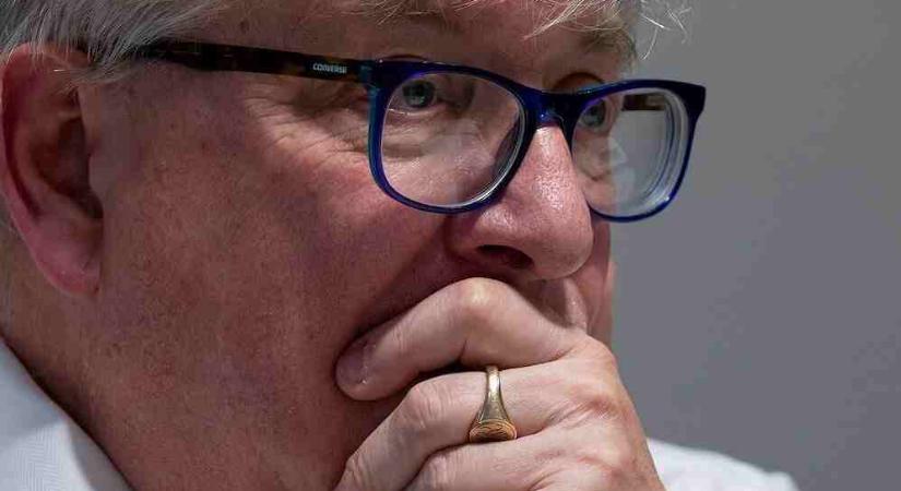 A KÖZÉPSŐ KIRÁLYSÁGOK Martyn Rady: Közép-Európa új története / Helikon Kiadó