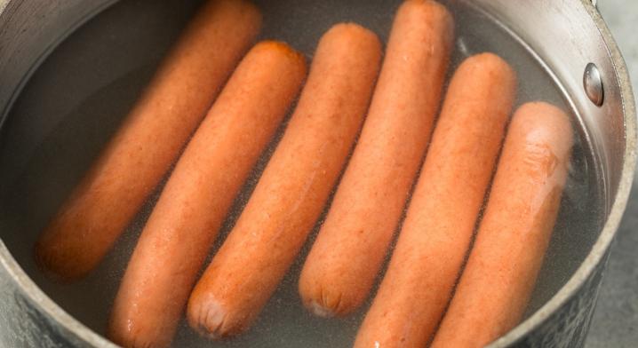 Megdöbbentő! Ezért tegyél ecetet a virsli főzővizébe!