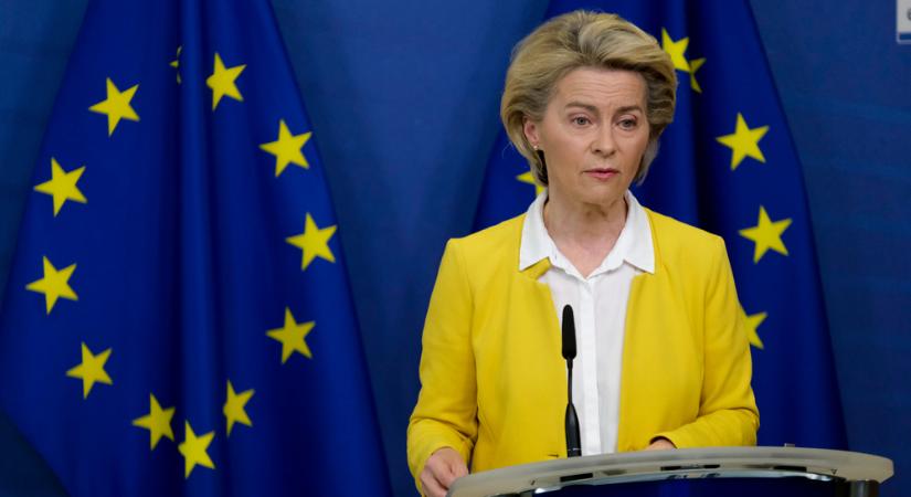 Ursula von der Leyen szerint növelni a háború költségeit Oroszország számára