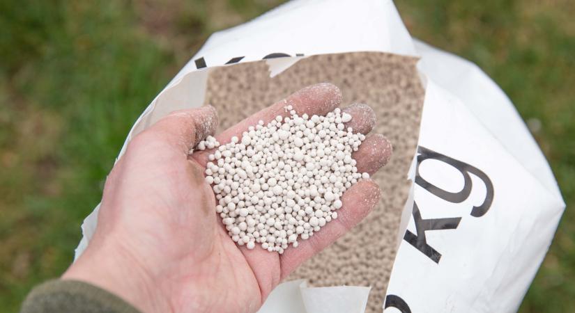 Trump újabb lehetséges vámot lengetett be