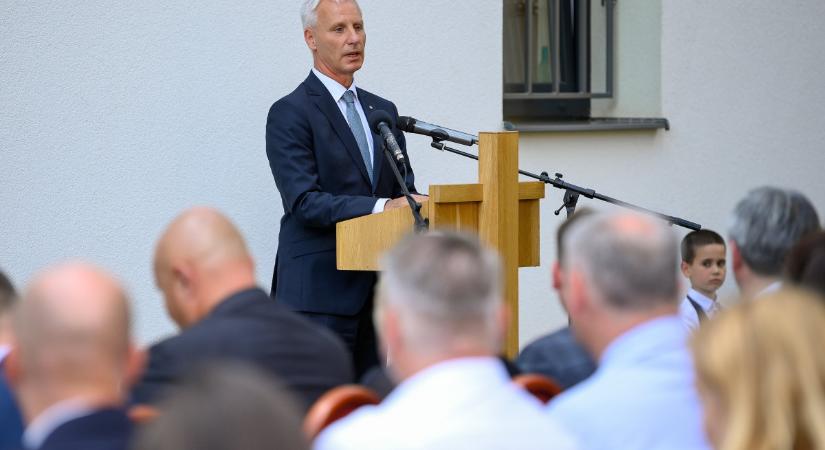 Soltész Miklós: keresztény szemlélettel hatékonyabb a gyógyítás