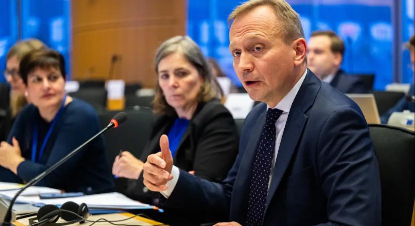 Bajban lehet a kormány több mint 6000 milliárdos hitelkérelme jogállamisági okokból