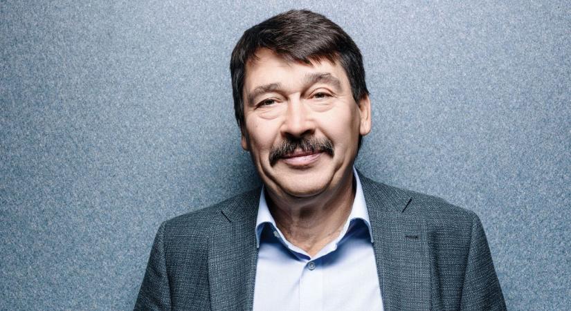 Az elnöki munkát befejeztem, a lantot letettem, a politikai pályára nem fogok visszatérni – Áder János a Mandinernek