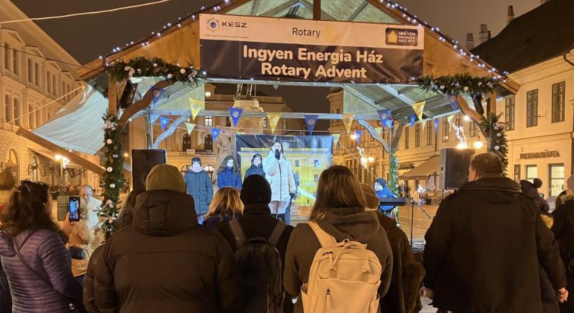 Szétverték a szegedi jótékonysági rendezvény dekorációját