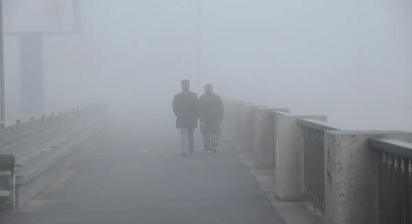 Időjárás-előrejelzés: az orrunkig sem látunk majd, kiadták a veszélyjelzést ezekre a vármegyékre