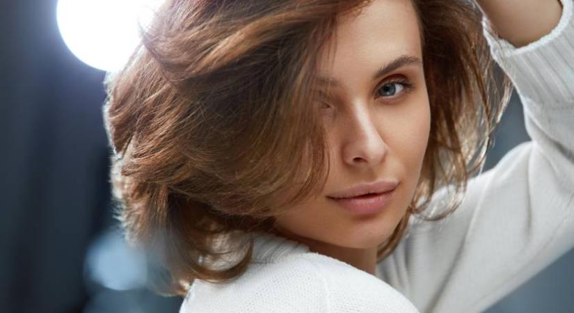 Ezek a tél legdivatosabb rövid frizurái – Nőies fazonok, amik vékony szálú hajból is előnyösek