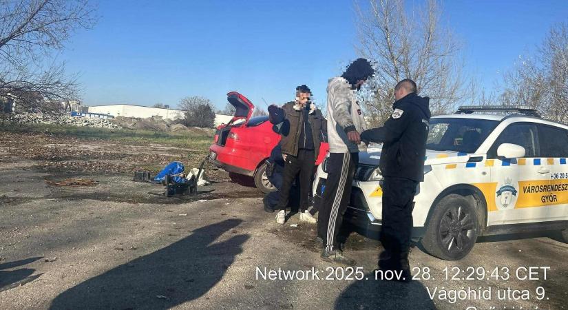 Városrendészek léptek közbe: autóbontás és gyanús rendszám miatt intézkedtek