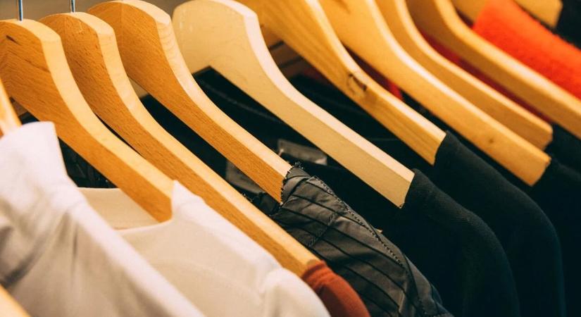 Bővült a kereskedelmi forgalom: Több ruhát, de kevesebb élelmiszert vásároltunk októberben