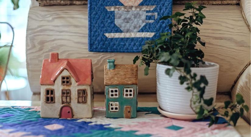 Búcsúzz el a franciától! 2026-ban a brit stílus lesz a trend a lakberendezésben a szakértők szerint