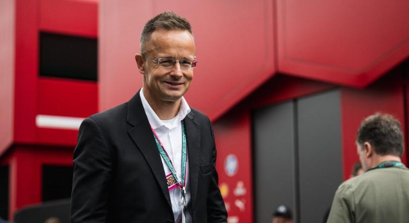 Szijjártó üzleti-vállalati delegációval utazik ma Moszkvába