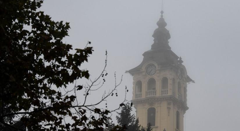 Borult és párás idő: ma alig mozdul meg a hőmérő higanyszála