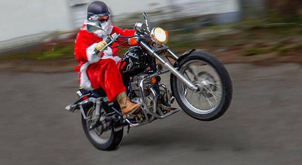 Tíz karácsonyi ajándékötlet motorosoknak – pénztárcabarát, praktikus meglepetések