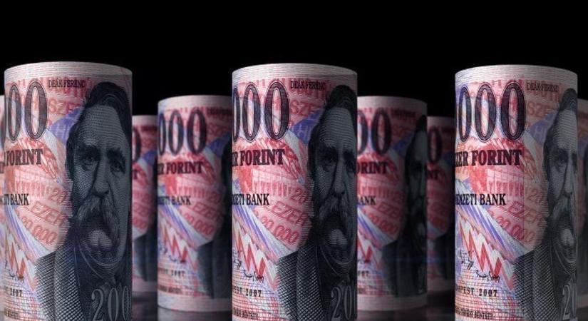 Bal lábbal kelt fel kedd reggel a forint