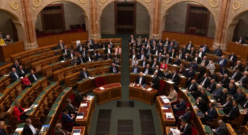 Mikrocenzus, Mohács, fegyvertartás, ENSZ-egyetem: vitázni fog a parlament