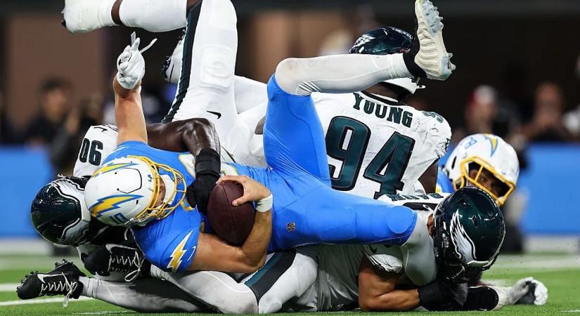 Hosszabbítás után szenvedte el sorozatbeli harmadik vereségét a címvédő Philadelphia Eagles – videó