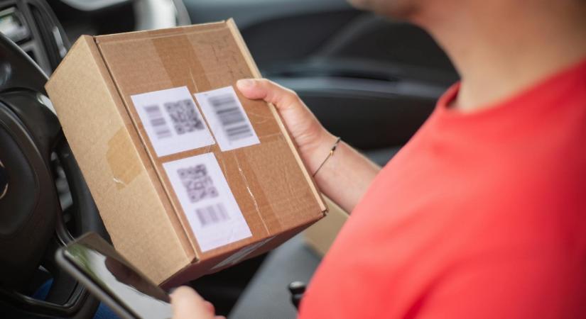 Rózsaszín robotok grasszálnak Prága utcáin