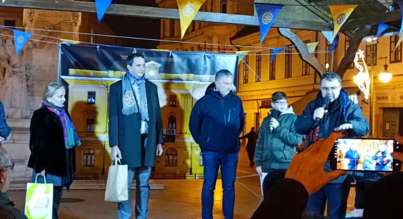 Megrongálták a szegedi Rotary Advent dekorációját a Klauzál téren