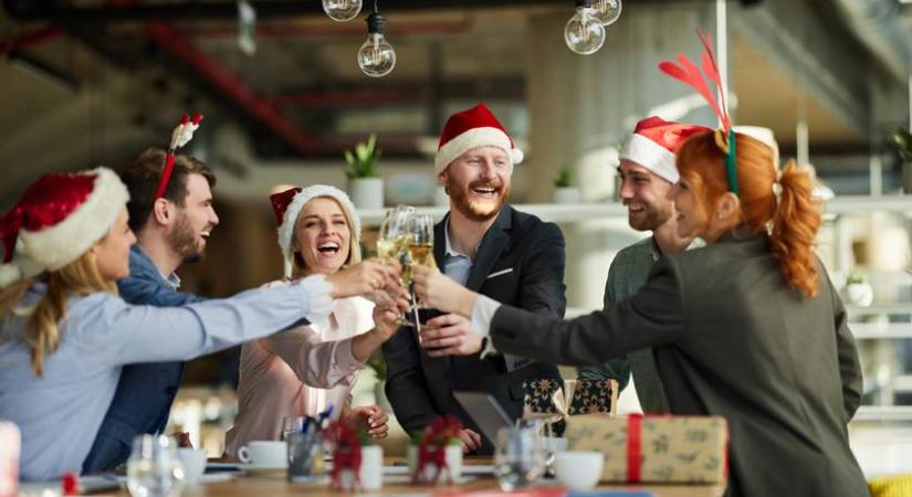 Illetlennek tűnsz, ha így viselkedsz a karácsonyi partikon – Kínos helyzetbe kerülhetsz, ha ezeket a bakikat elköveted