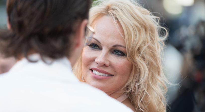 Pamela Anderson ismét férjhez ment, ezúttal a testőréhez