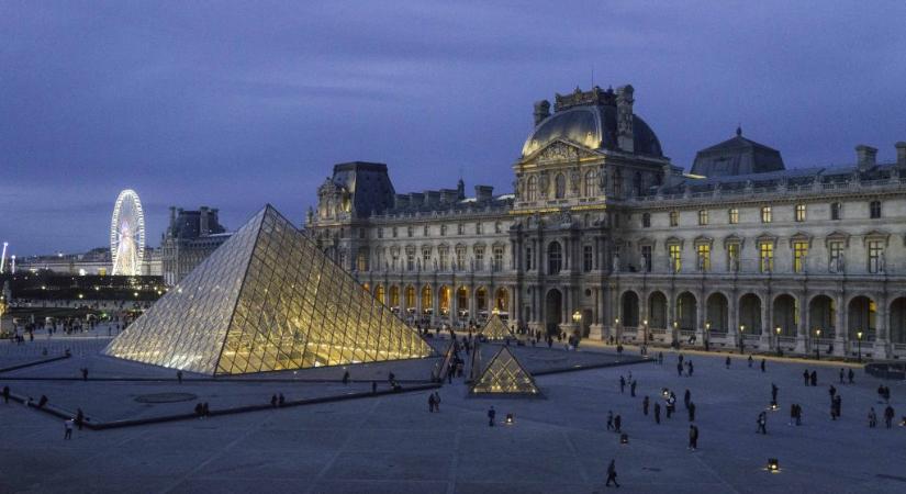 Sztrájkolnak a Louvre dolgozói