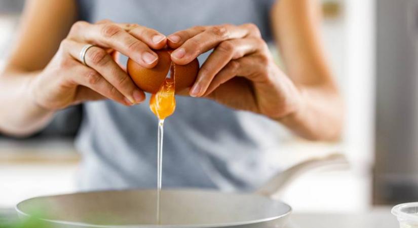 Így válaszd szét a tojássárgáját a fehérjétől – Zseniális konyhai trükköket mutatunk