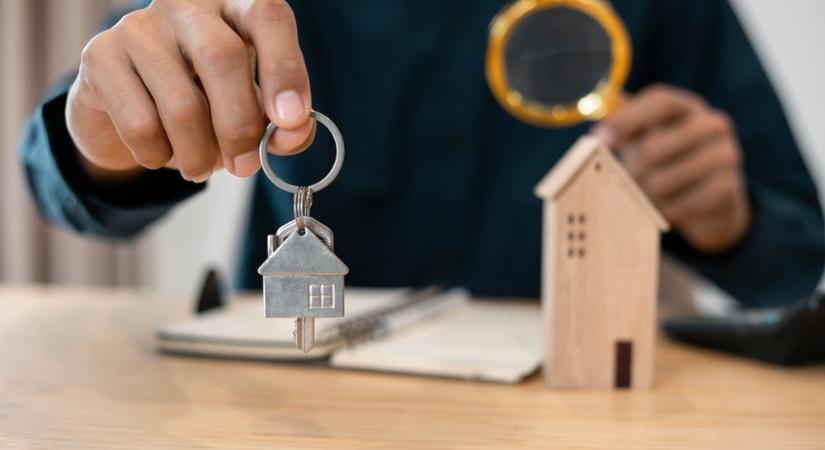 Elkezdtek csökkenni a lakásárak Budapesten!