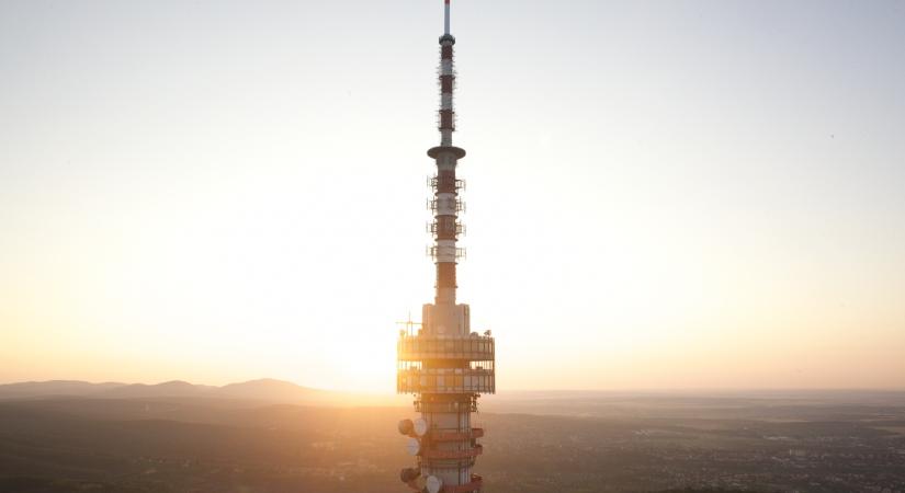 Újra állami kézben a földfelszíni műsorszórás