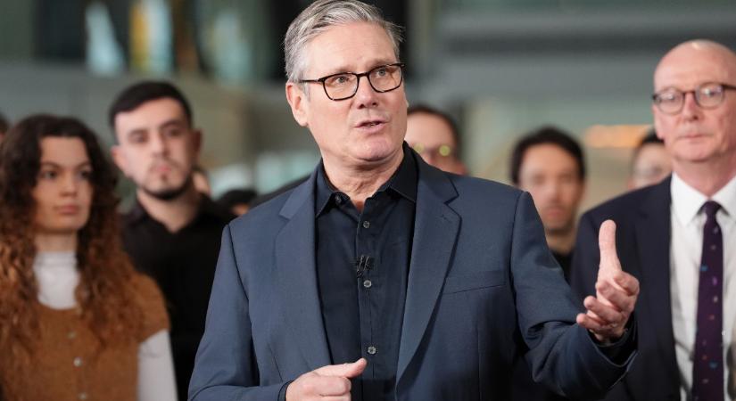 Szorongatják Keir Starmert – egyre több szálon kötődik Nagy-Britannia az EU-hoz